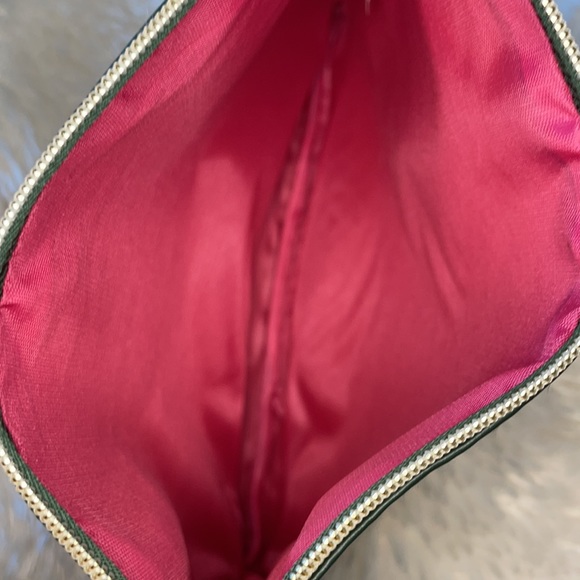 Ipsy Green Textured Makeup Bag - Picture 4 of 4